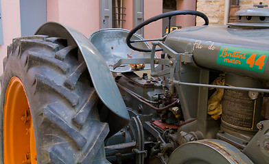 Image showing Old model of tractor, renovated to be in superb condition