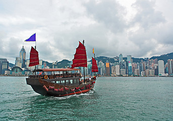 Image showing Hong Kong harbour with tourist junk