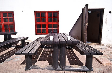 Image showing Picnic table