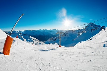 Image showing Skiing