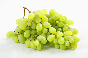 Image showing green grapes