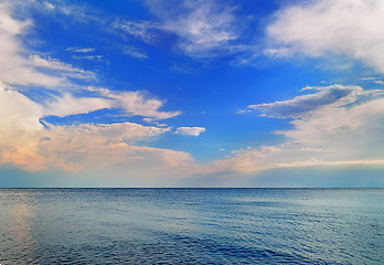 Image showing clouds are in sky