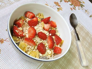 Image showing Granola and strawberries