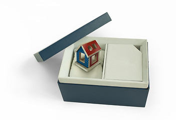 Image showing Gift box with house inside