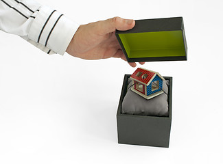 Image showing Gift box with house inside