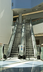 Image showing Shop escalator 