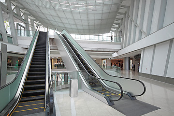 Image showing Escalator in the shopping mall