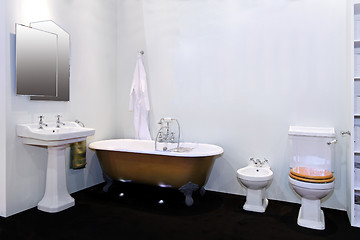 Image showing Retro bathroom