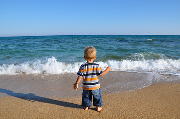 Image showing Kid and sea