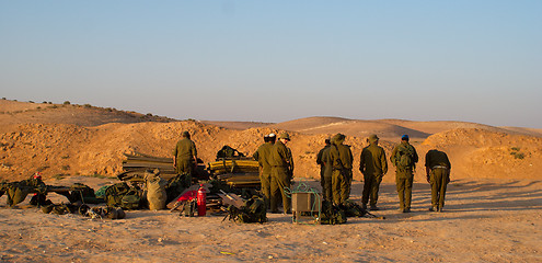 Image showing Israeli soldiers excersice in a desert