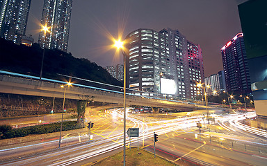 Image showing traffic in modern city at night