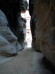 Image showing Siq Gorge passage to Petra