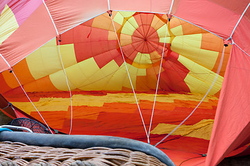 Image showing Hot hair balloon before departure