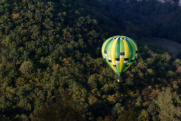 Image showing Green hot balloon