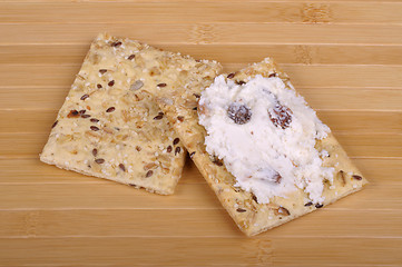 Image showing biscuits with cheese and raisins