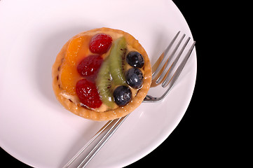 Image showing Fruit tart on white plate 3