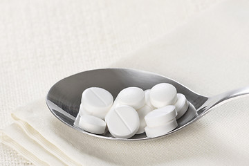 Image showing white pills