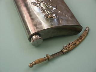 Image showing flask for water and the Chinese knife