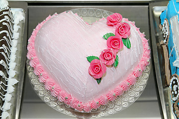 Image showing Heart cake