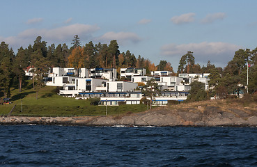 Image showing House near the sea