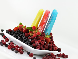 Image showing ice cream and berries