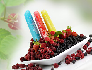 Image showing ice cream and berries