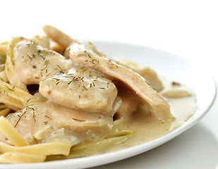 Image showing chicken with spinach pasta