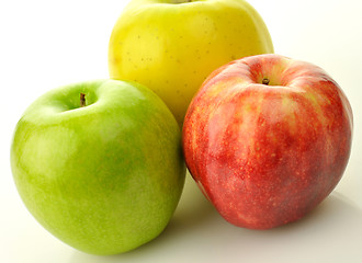 Image showing green, red and yellow apples