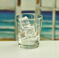 Image showing ice cubes in a glass 