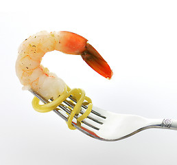 Image showing shrimp on the fork with spaghetti