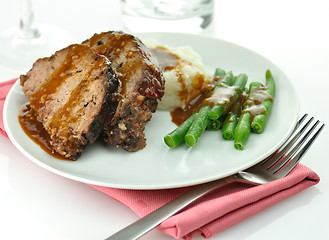 Image showing meat loaf with mashed potatoes and green beans 