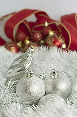 Image showing Christmas motifs with balls and chains