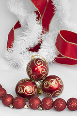 Image showing Christmas motifs with balls and chains