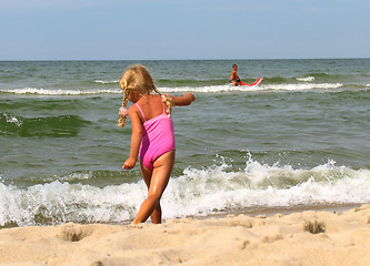 Image showing girl and the sea
