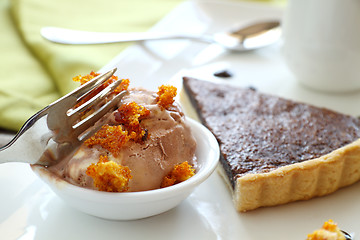 Image showing Ice Cream With Honeycomb