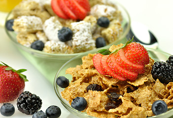 Image showing cereal with fruits and berries 