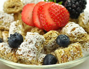 Image showing Shredded Wheat Cereal with fruits and berries 