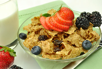 Image showing healthy breakfast with bran and raisin cereal 