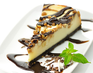 Image showing cheesecake with chocolate 