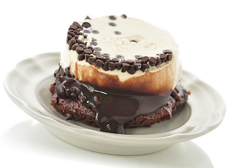 Image showing fudge brownie with ice cream 