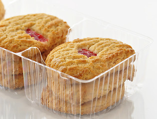 Image showing strawberry cookies 