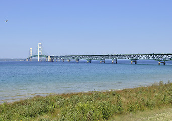 Image showing Lake shore of Mackinac and bridge 