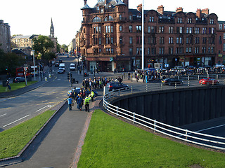 Image showing People waiting for the Pope