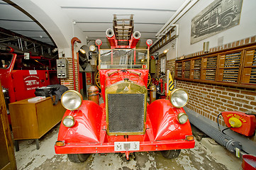 Image showing Old fire-engine vehicle