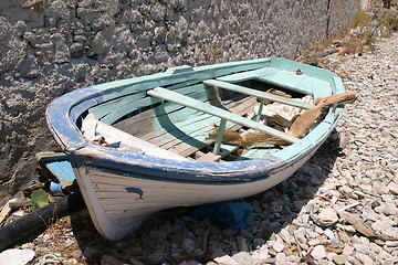 Image showing old rowing boat on land