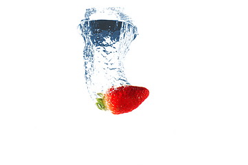 Image showing strawbarry fruit in water