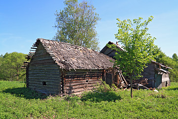 Image showing rural house on green field