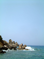 Image showing waves on rocks