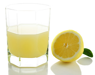 Image showing fresh lemon juice 