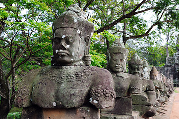 Image showing Statues near Ankor Thom gate